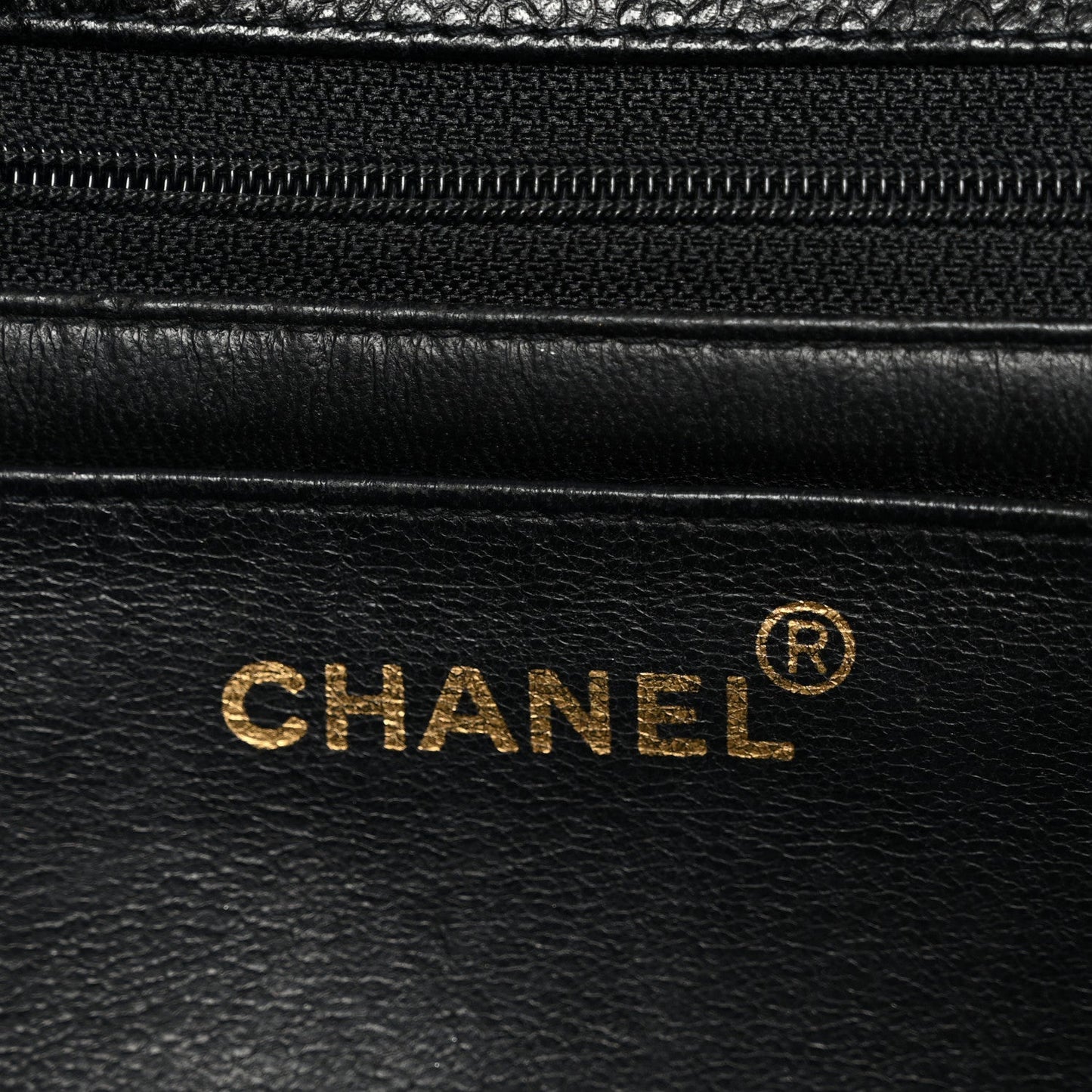 Caviar Vertical Quilted Small Single Flap Black