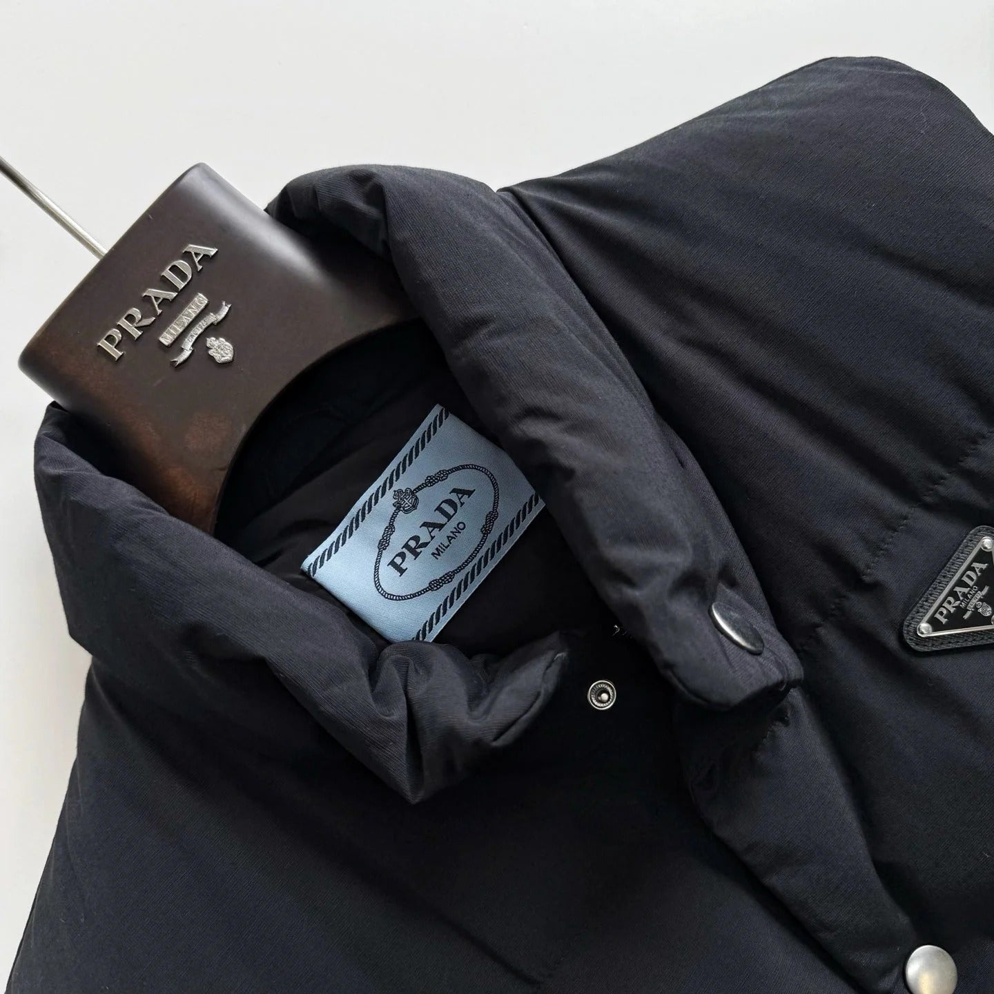 PRADA 25S DOWN VEST 358