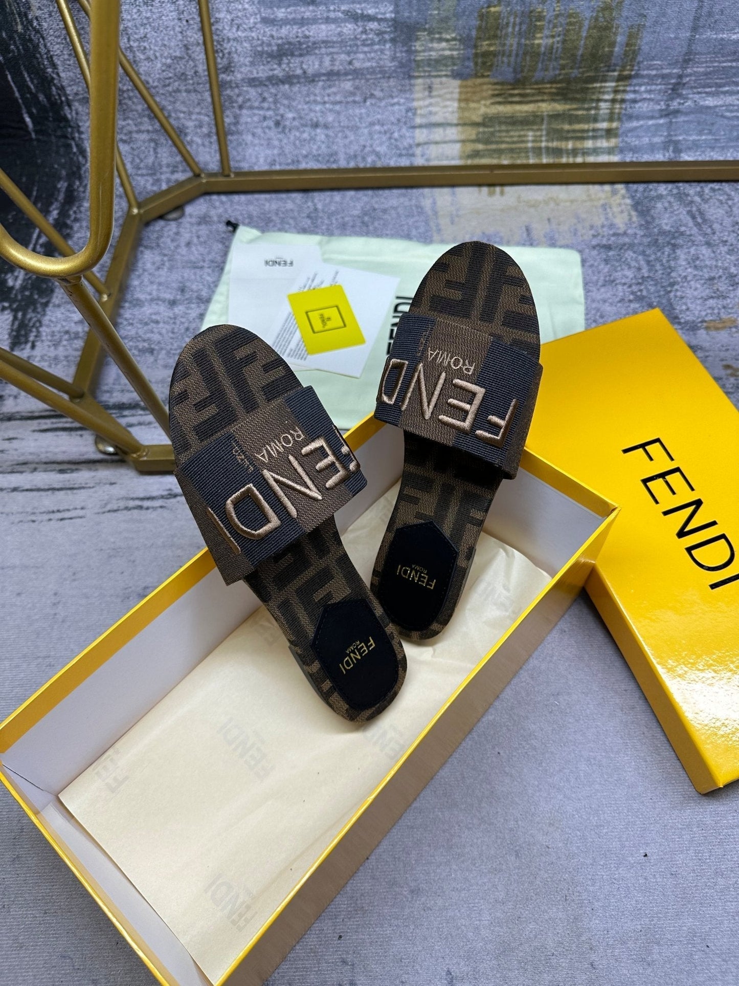 FF 5 Brown Black Canvas Slide