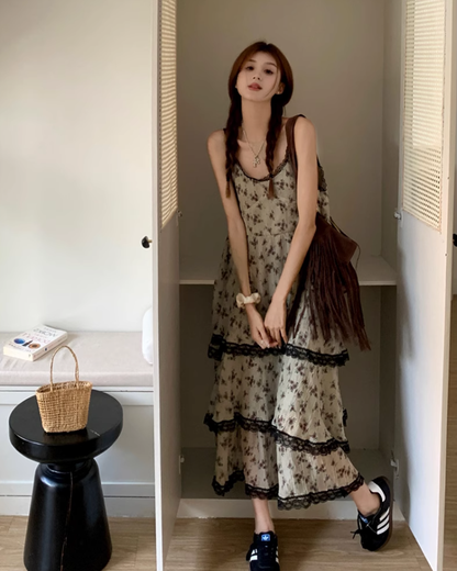 Fairy floral sling cake skirt retro college style v-neck tea break French niche design dress R1733