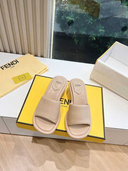 FF Baguette Slides Women 45 Nappa Leather Beige