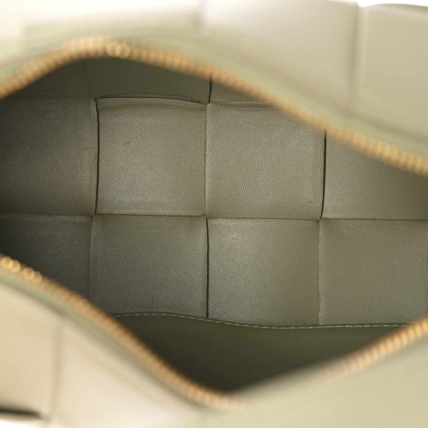 Lambskin Maxi Intrecciato Brick Cassette Bag Travertine