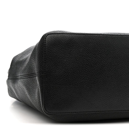 Pebbled Calfskin Large Soho Hobo Black