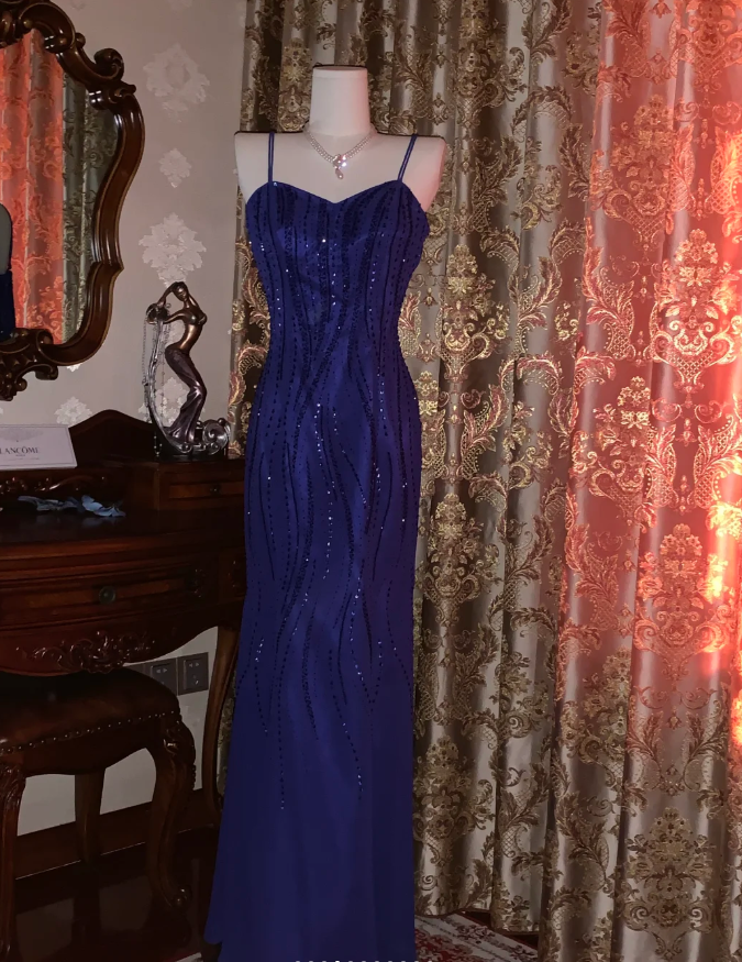 Gorgeous Spaghetti Straps V Neck Blue Satin Beaded Long Birthday Party Dress Formal Evening Gown