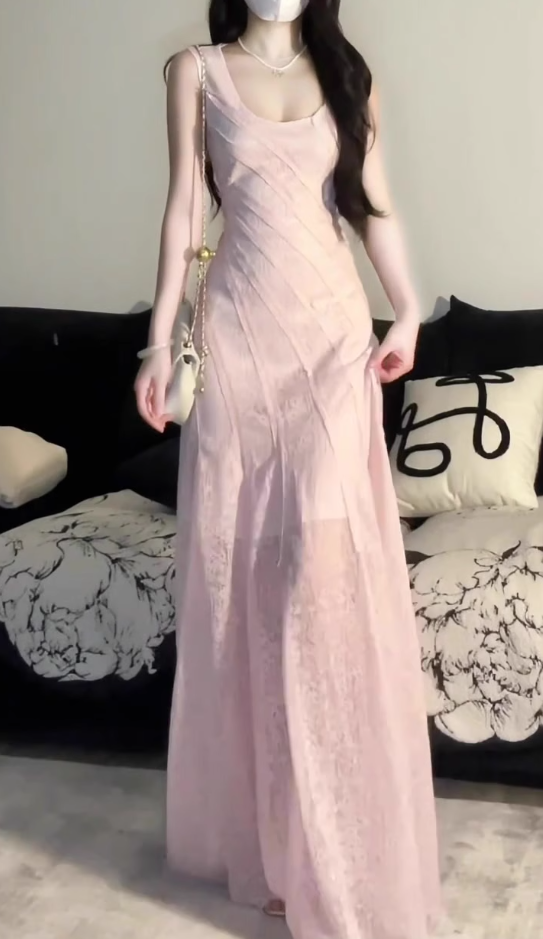Design pure desire pink vest dress 2025 new seaside vacation gentle temperament slim long skirt R0476