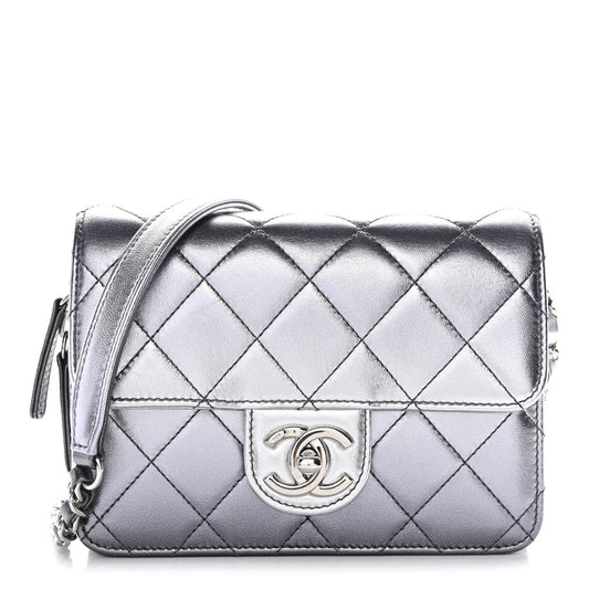 Metallic Lambskin Like A Wallet Flap Silvery Black