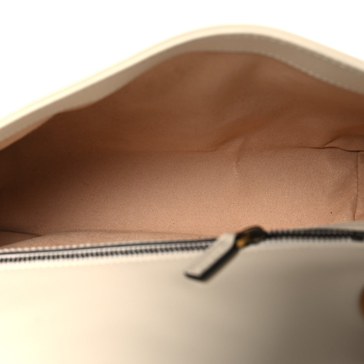 Calfskin Matelasse Small GG Marmont Shoulder Bag White