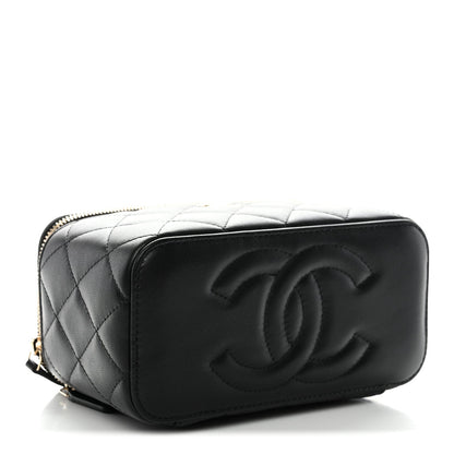 Lambskin Quilted Small Top Handle Vanity Case With Chain Black