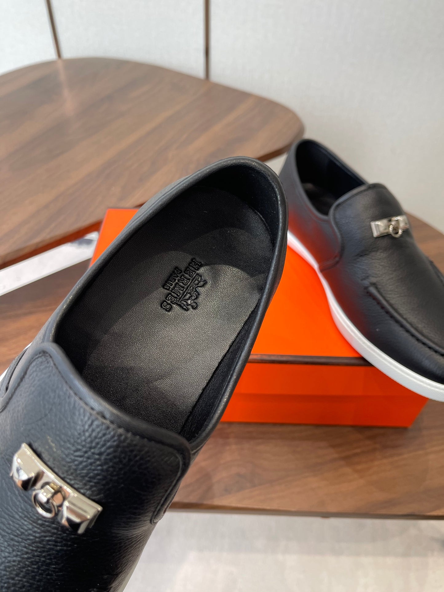 HM Jour Loafers Black Calfskin 579007