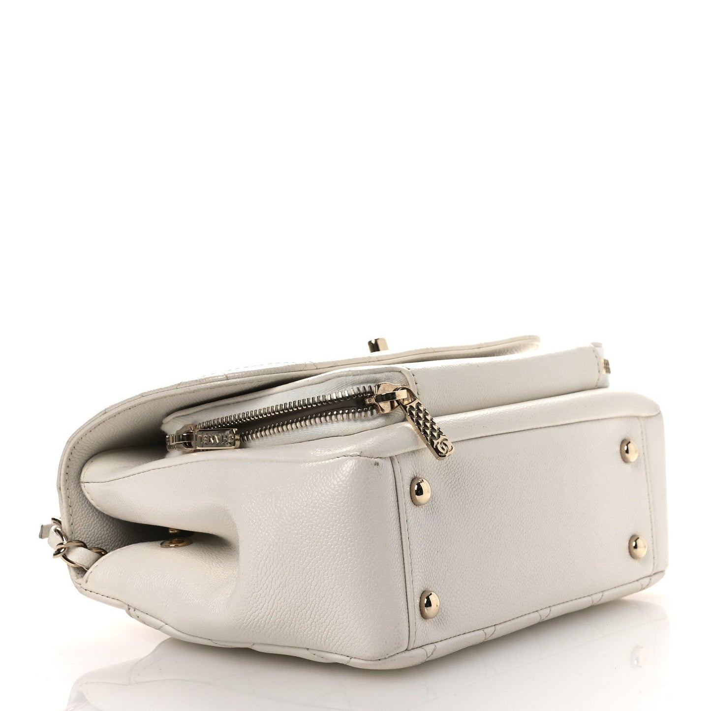 Caviar Quilted Medium Business Affinity Flap White