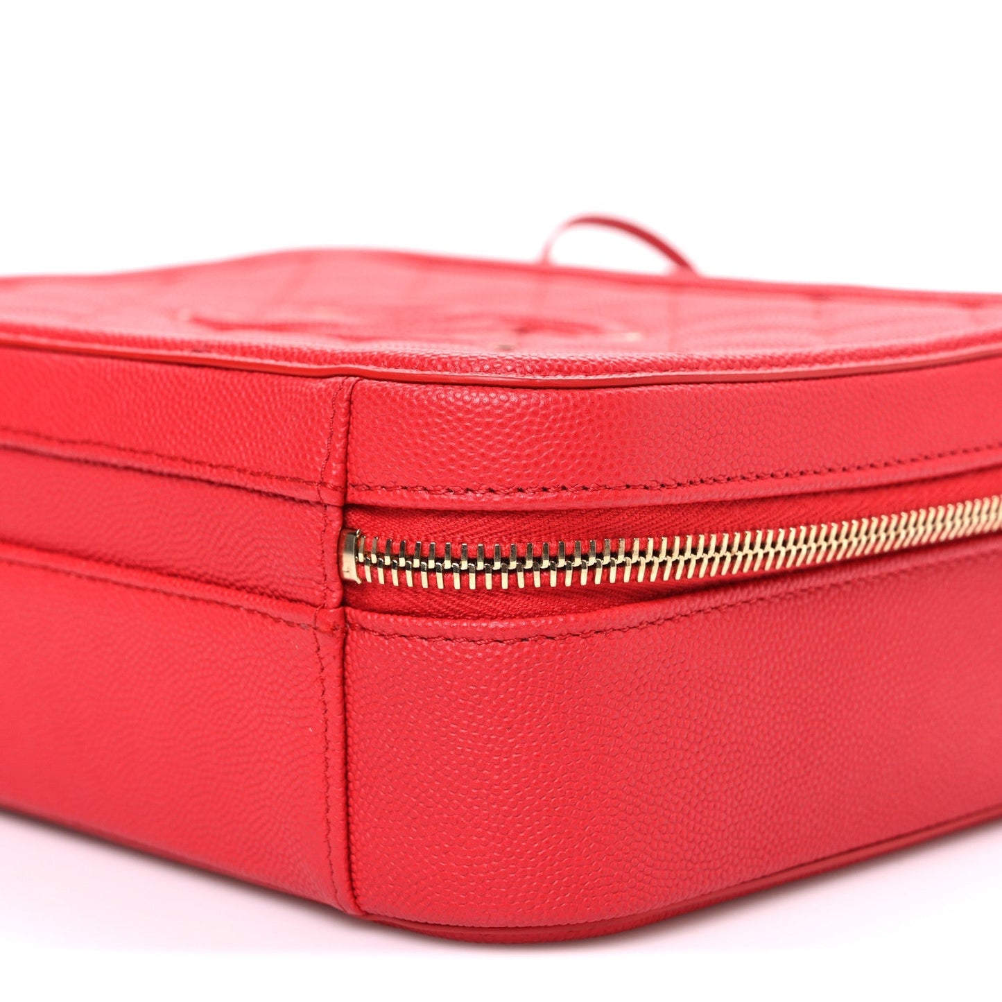 Caviar Quilted Medium CC Filigree Vanity Case Red