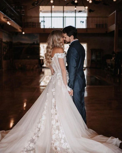 PM542,Off The Shoulder Strapless Sweetheart Applique Lace Long Wedding Dress