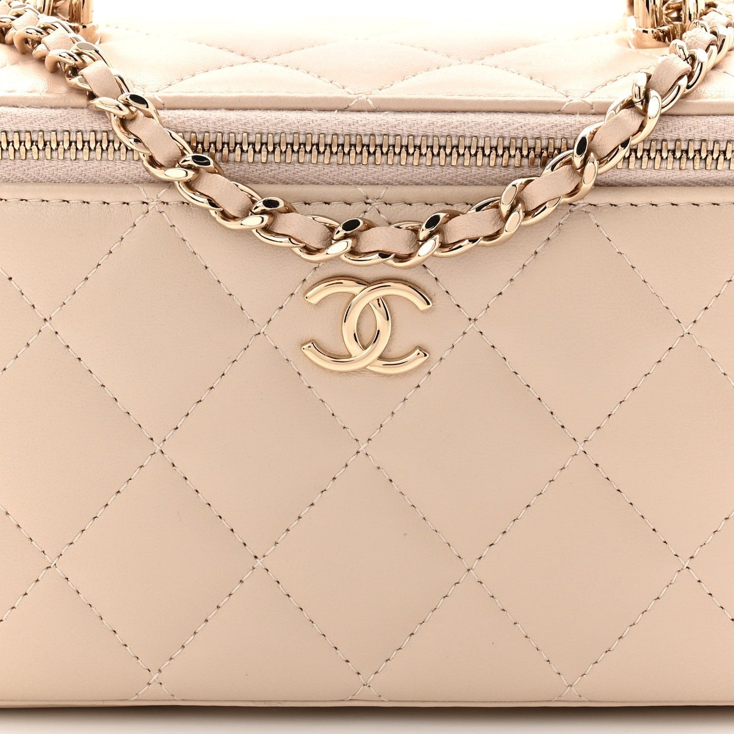 Lambskin Quilted Small Top Handle Vanity Case With Chain Ecru Dark Beige