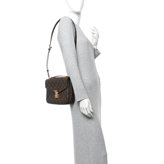 Monogram Pochette Metis
