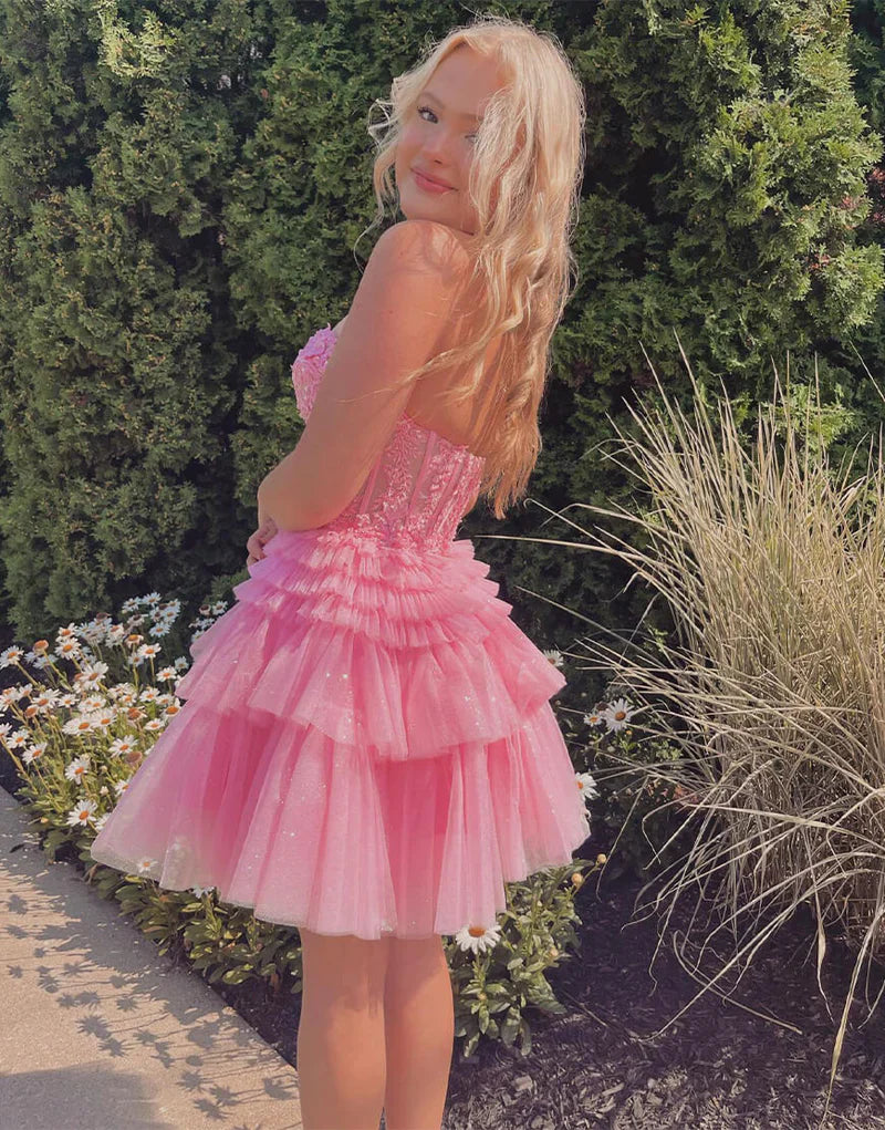 A-Line Sweetheart Lace Short Homecoming Dress