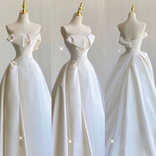 Chic Ball Gown Sweetheart Satin Long White Wedding Dresses C1682