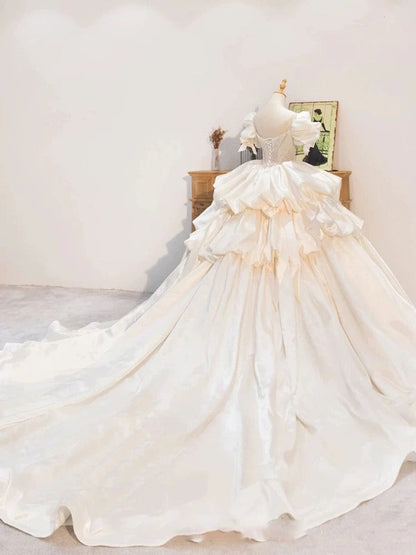 Dreamy Ball Gown Sweetheart Short Sleeves White Lace Wedding Dresses With Beads C1802