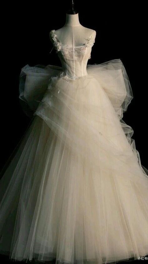Chic Ball Gown Square Neckline Tulle Ivory Long Wedding Dresses With Lace C3508