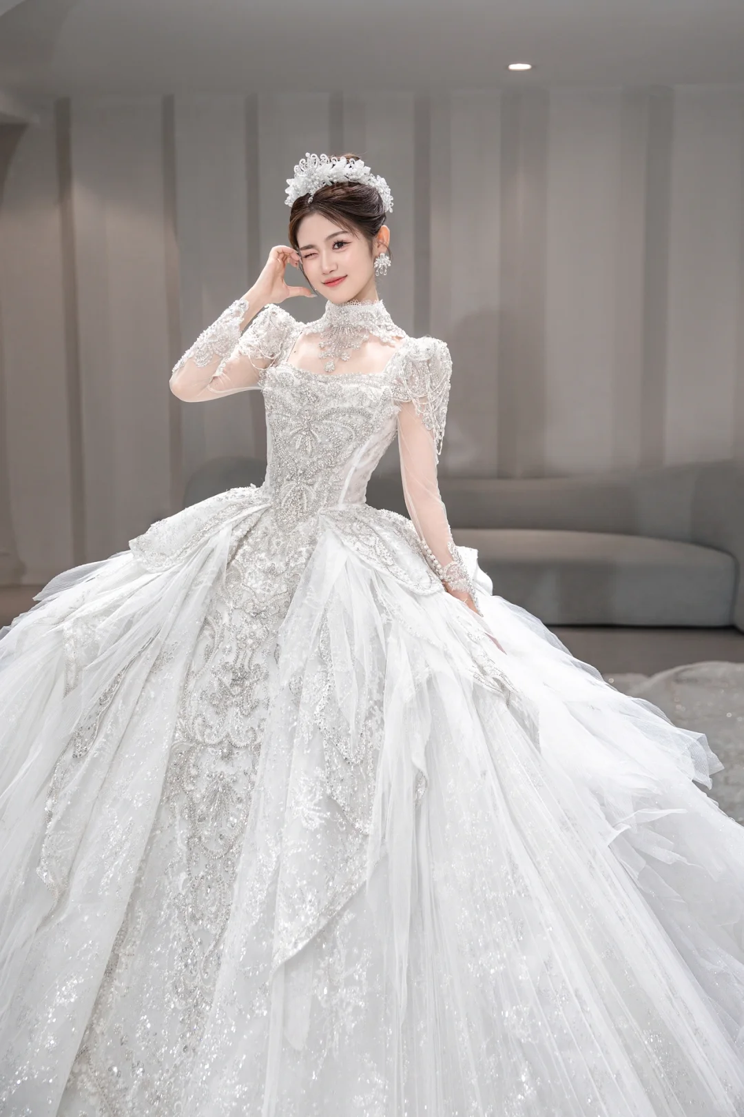 Gorgeous Ball Gown Tulle Sequin Long Sleeves Long Wedding Dresses C4090