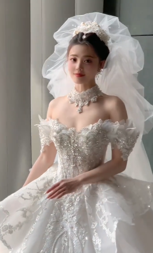 Dreamy Ball Gown Off The Shoulder White Tulle Lace With Veil Long Wedding Dresses C4098