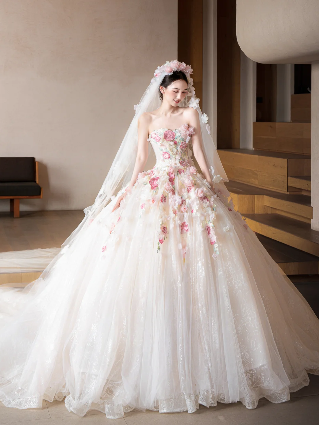 Dreamy Ball Gown Strapless Tulle Applique With Veil Long Wedding Dresses C4118