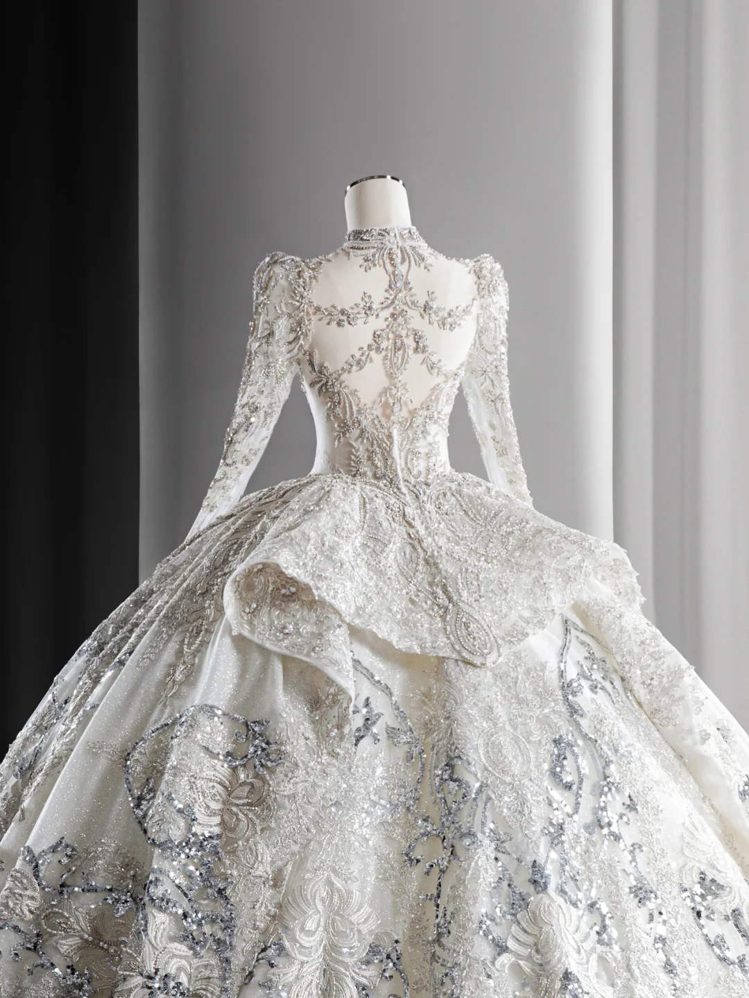 Timeless Ball Gown Tulle Lace Sequin Beaded Long Sleeves Long Wedding Dresses C4131