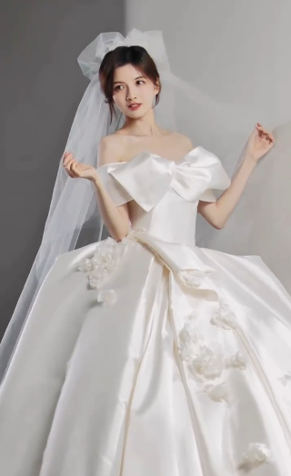 Elegant Ball Gown Off The Shoulder Satin Applique Long Wedding Dresses C4132