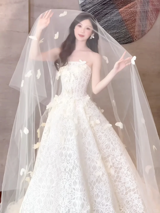Elegant Ball Gown Strapless Tulle Lace With Veil Long Wedding Dresses C4559