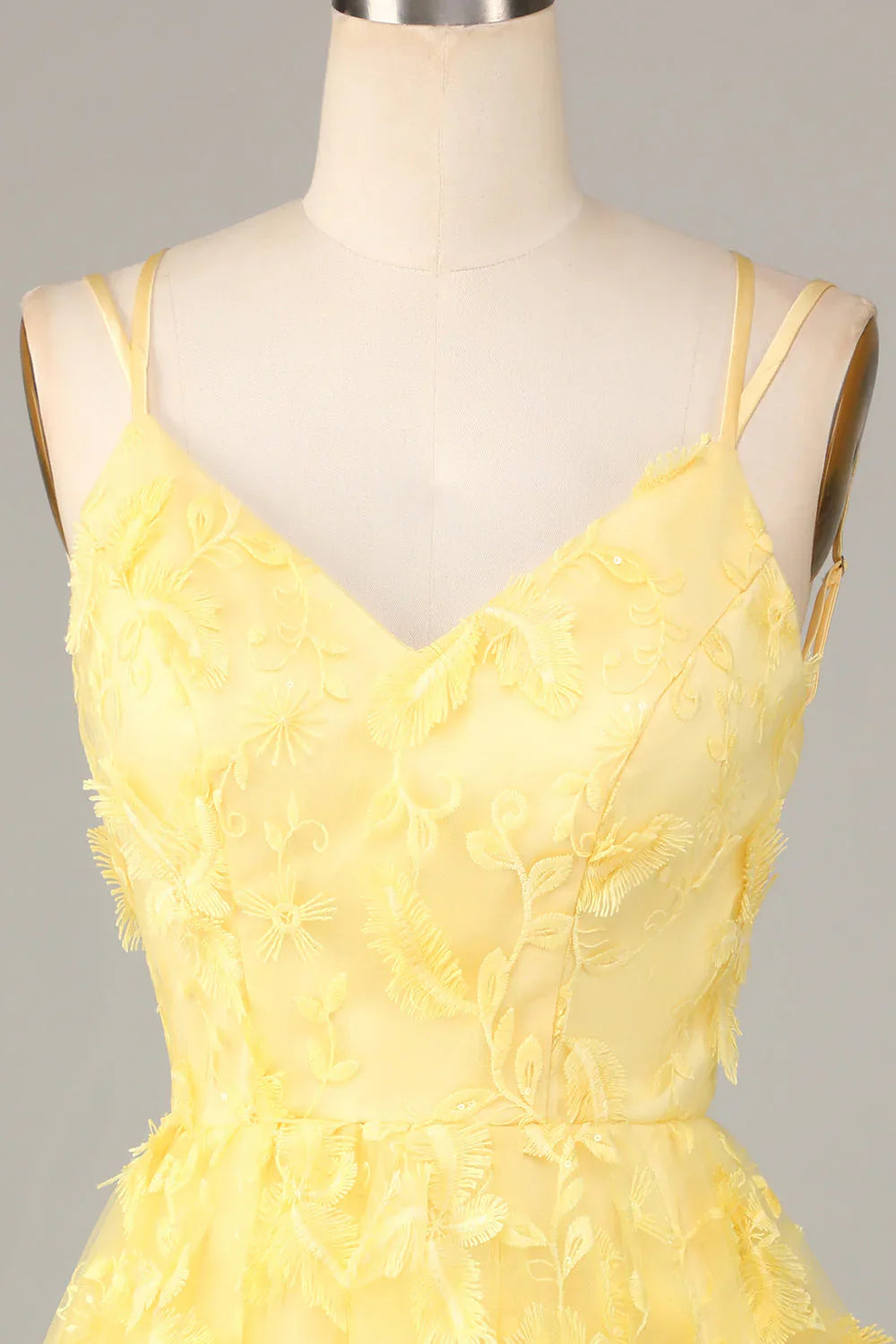 omberprom Short Homecoming Dress Yellow Graduation Dresses A-Line Spaghetti Straps with Appliques