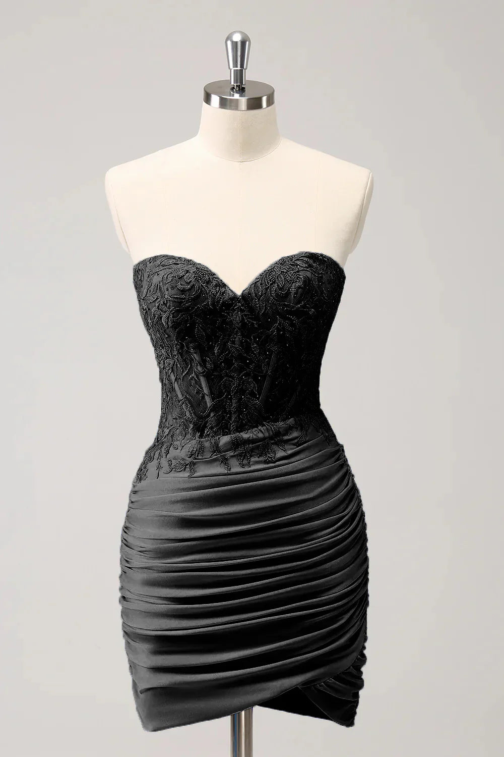 omberprom Charming Homecoming Dress Tight Sweetheart Pleated Short Prom Dress with Appliques