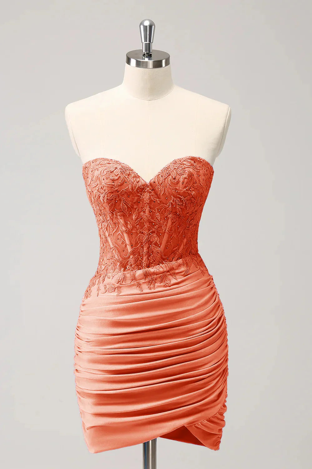 omberprom Charming Homecoming Dress Tight Sweetheart Pleated Short Prom Dress with Appliques