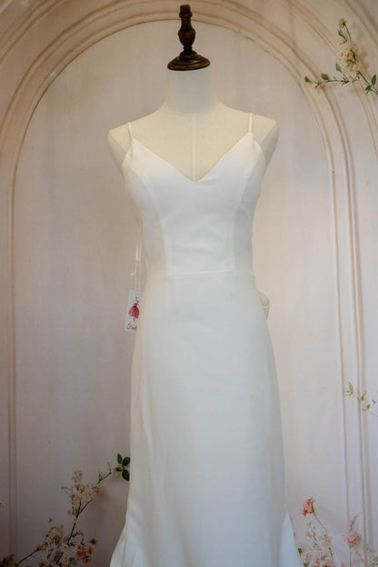 Chic Spaghetti Straps Mermaid Chapel Train Satin Wedding Dress with Bowknot