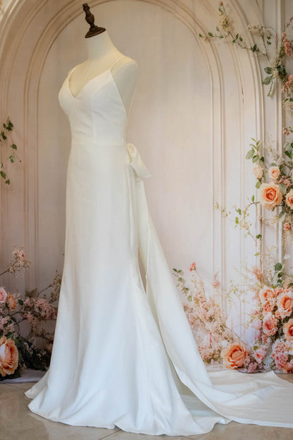 Chic Spaghetti Straps Mermaid Chapel Train Satin Wedding Dress with Bowknot