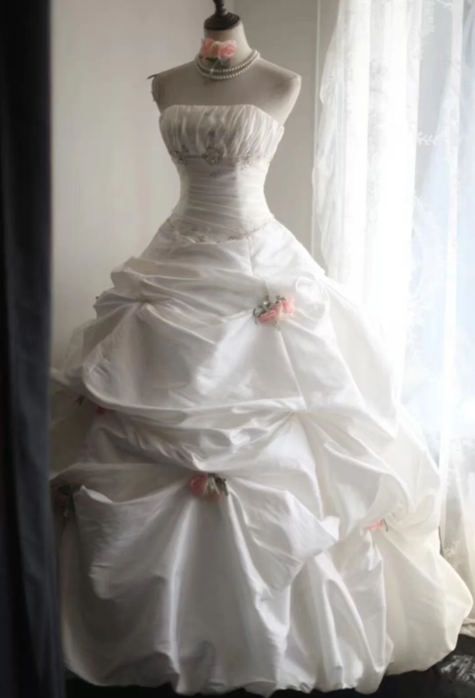 Elegant Strapless Ball Gown White Satin Pleated Floral Long Wedding Dress