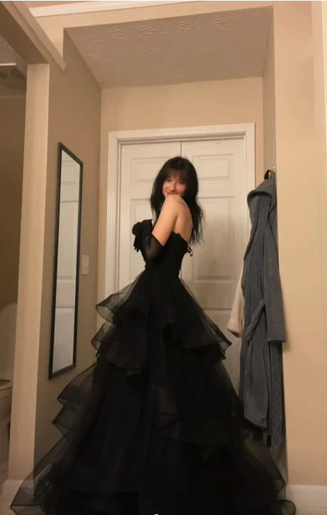 Elegant Black Strapless Prom Dress Sweetheart Tulle Evening Gown A-Line Tiered Party Dress Long Formal Dress TP4816