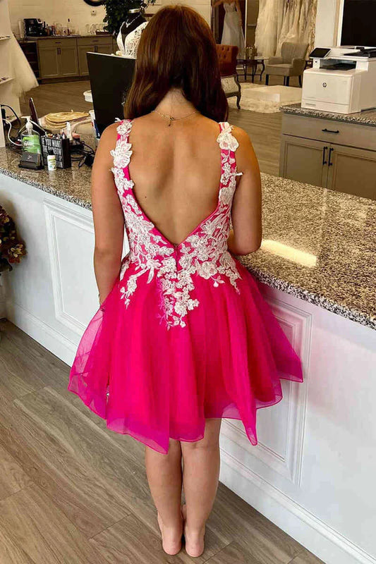 omberprom Elegant A-line Graduation Dresses V-Neck Tulle Homecoming Dress with Appliques