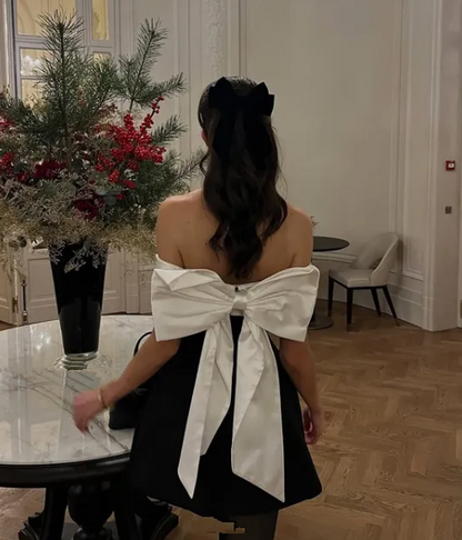 Chic Strapless Black Satin A Line Homecoming Dress With Bow Y8508