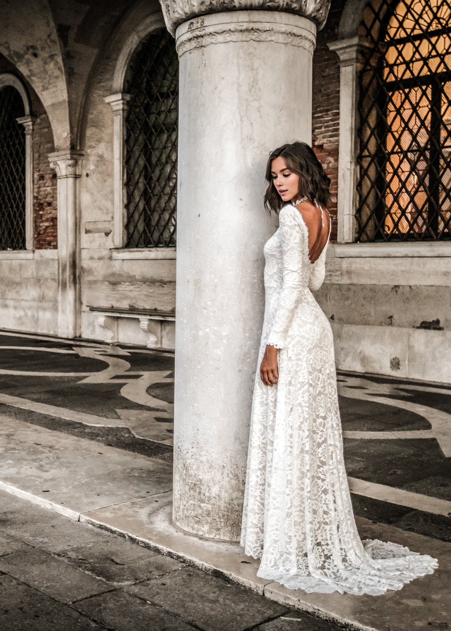 omberprom Elegant Long Sleeves Wedding Dresses with Sweep Train Charming Bridal Gown