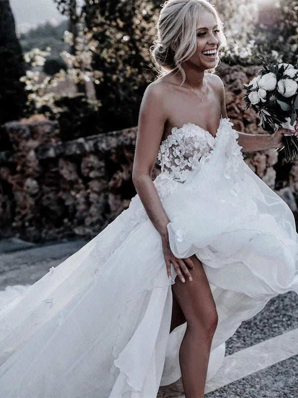 Wholesale Stunning Sweetheart A-line Wedding Dresses Tulle Appliqued Gowns Off Shoulder Floor Length Charming