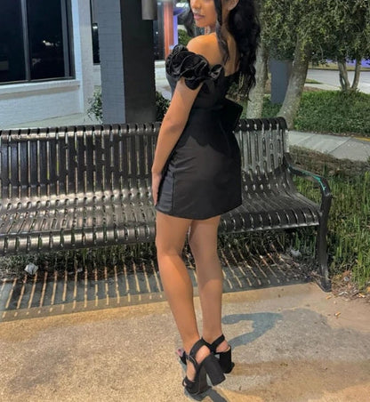 Black Ruffle Straps Sheath Short Party Dress Homecoming Dress Off Shoulder Charming Wholesale