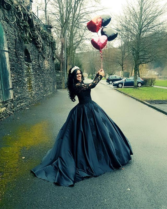 New Arrival Black Long Sleeves Satin Ball Gown Prom Dresses With Appliques cc460