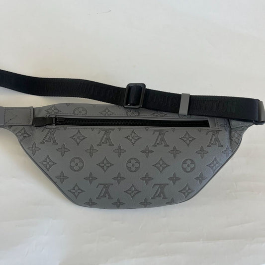 Louis Vuitton Discovery Bumbag monogram shadow bag