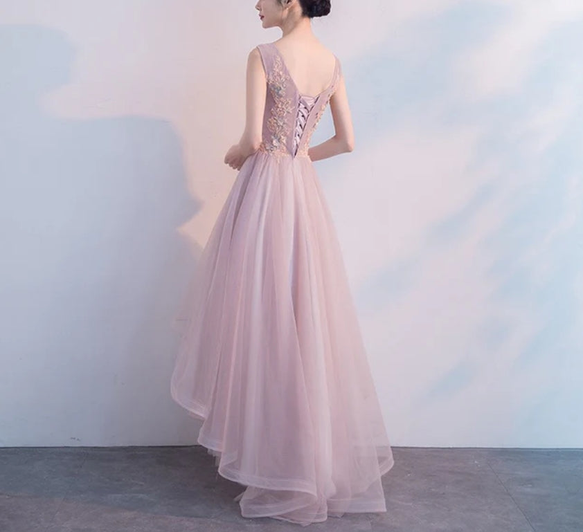 omberprom V-neckline High Low Formal Dress Lace Applique Homecoming Dress Party Dress Elegant Evening Dress Wholesale