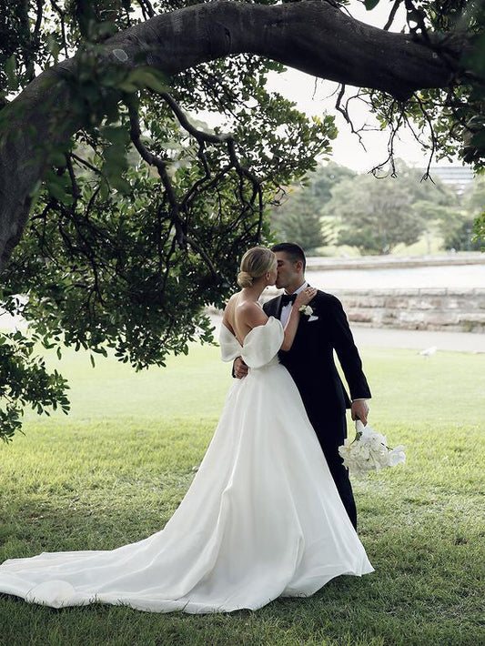 Nifty Organza Sweetheart Neckline A-line Chapel Train Wedding Dress Simple Off Shoulder Elegant