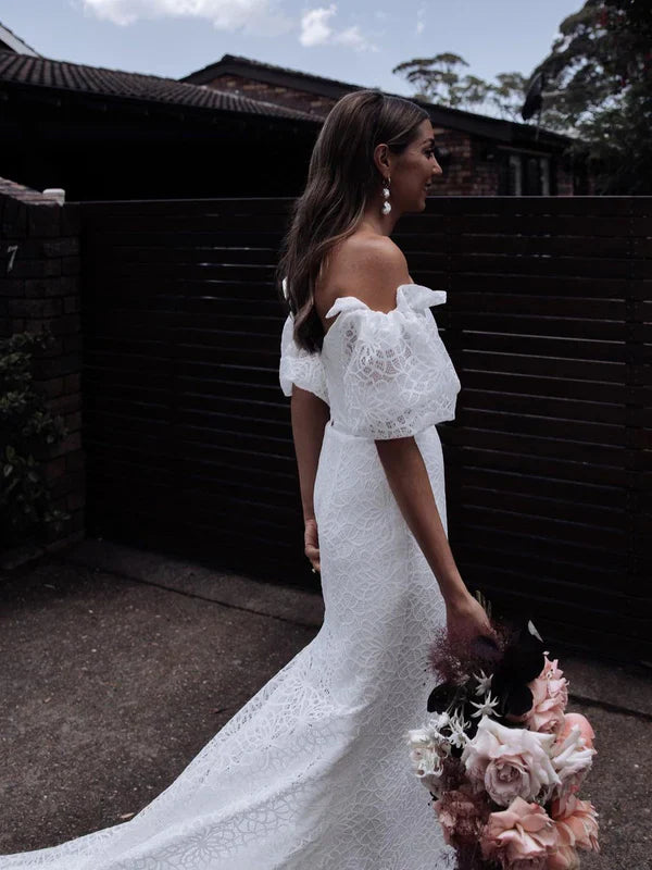 Chic Floral Lace Off-the-shoulder Sweep Train Sheath Wedding Dresses Elegant