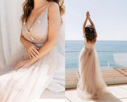Simple V-neck Tulle Open Back Bridal Gown Beach Wedding Dresses Wholesale