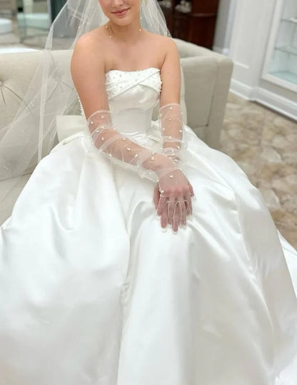 Strapless Bow-Back Pearls A-Line Wedding Dress Off Shoulder Charming No With Wedding Veil And Gloves