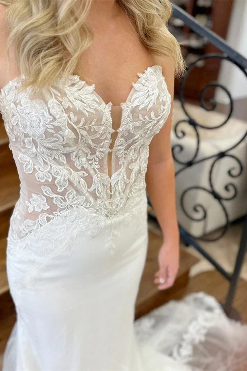 omberprom Elegant Lace Strapless Appliques Mermaid Long Wedding Dress