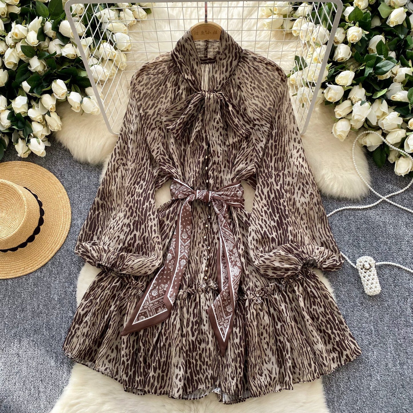 European and American niche dress with silk scarf and waist-hugging lantern sleeves A-line short skirt R2278