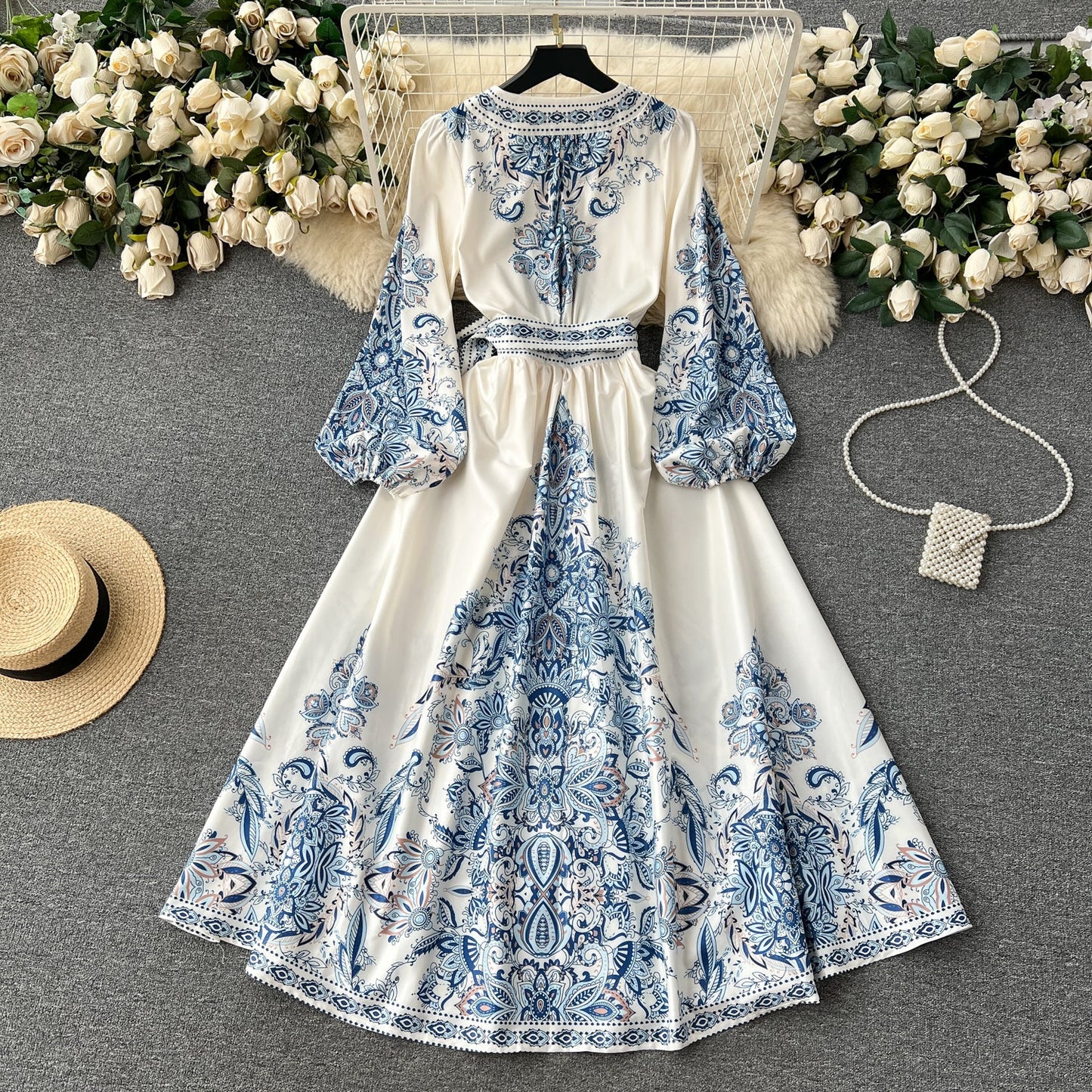 European and American palace style printed V-neck lantern long sleeve tie waist wide swing dress R2307